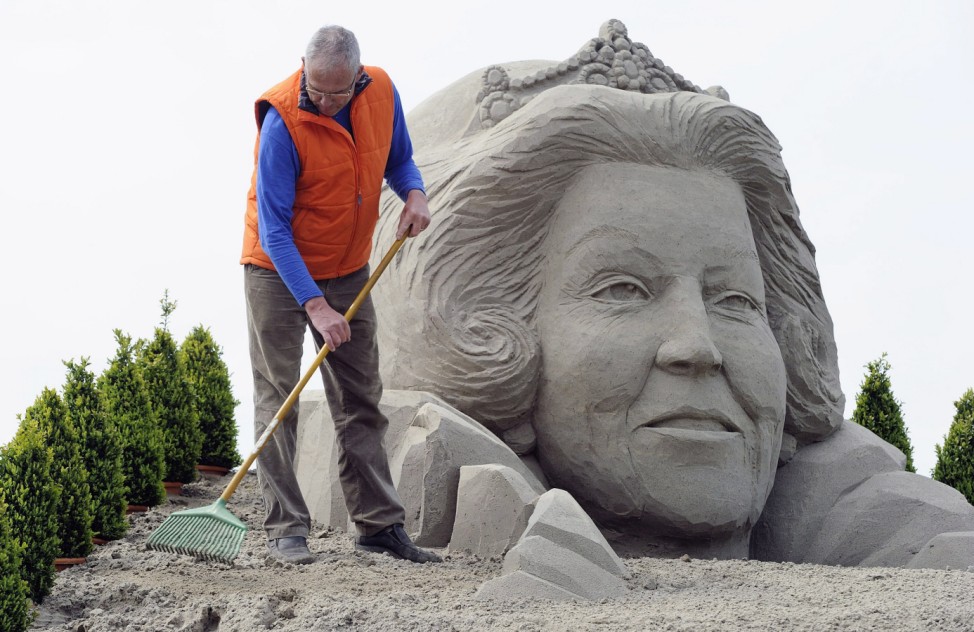 A sand sculpture of Dutch Queen Beatrix