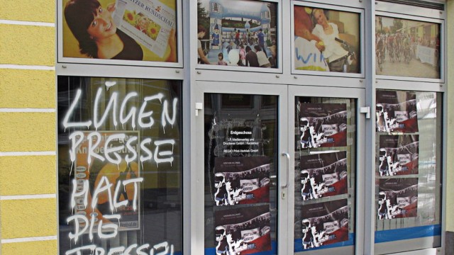 Neonazis attackieren Lokalzeitung: Die Lausitzer Rundschau ist bekannt dafür, dass sie engagiert über braune Aktivitäten berichtet - was Konsequenzen hat.