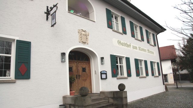 Gasthof zum Kloster Metten: Gasthof zum Kloster Metten - Tradition und gemütliche Atmosphäre.