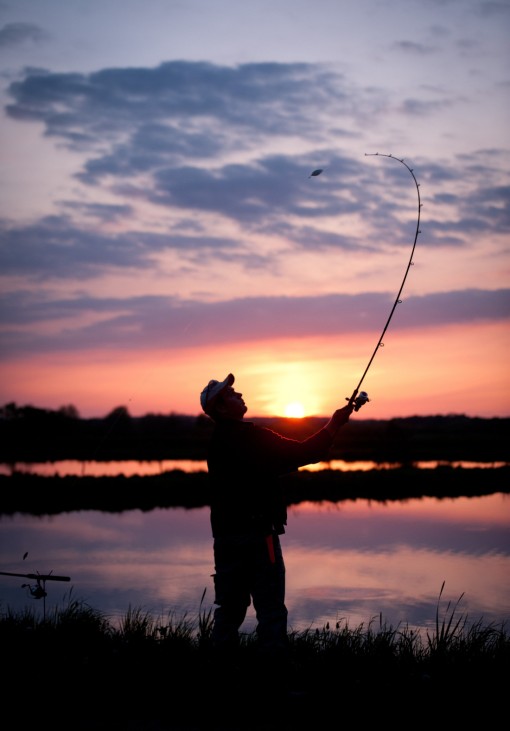 Angler in der Abendsonne