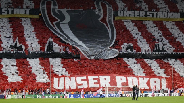 Champions-League-Finale in der Ticker-Nachlese: Die Choreografie der Bayern-Fans vor dem Spiel: "Unsere Stadt, unser Stadion, unser Pokal"