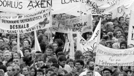 Montagsdemonstrationen; Berlin; Mauerfall; DDR
