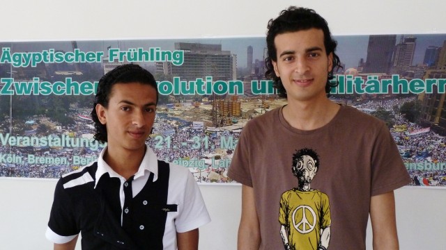 Ägyptischer Aktivist in Deutschland: Die Brüder Mark Sanad (links) und Maikel Nabil Sanad (rechts) zu Beginn ihrer gemeinsamen Veranstaltungsreihe in Frankfurt.