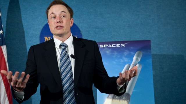 Kommerzielle Raumkapsel auf dem Weg zur ISS: Hat mit PayPal ein Vermögen verdient und engagiert sich seit 2002 in der Raumfahrt: Elon Musk.