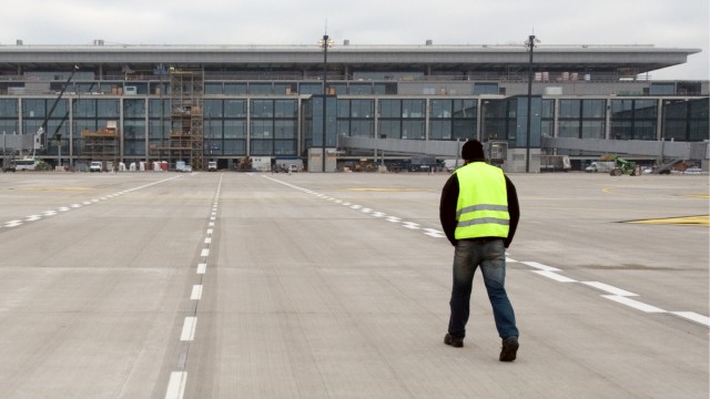 Kosten fuer Terminal am Hauptstadtflughafen verdoppeln sich