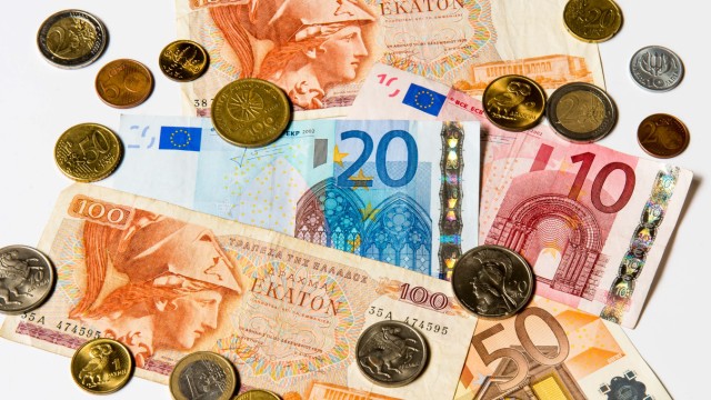 Ökonomen fordern Parallelwährungen für Griechenland: Soll Griechenland parallel zum Euro eine "Neue Drachme" (im Bild die alte aus der Zeit vor dem Euro) einführen?