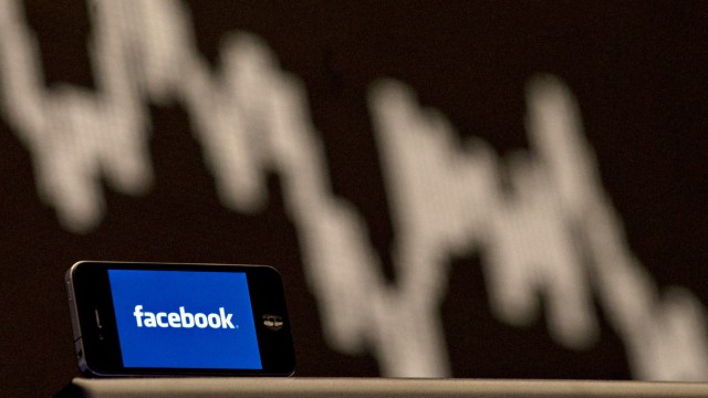 Facebook-Aktie fällt tief