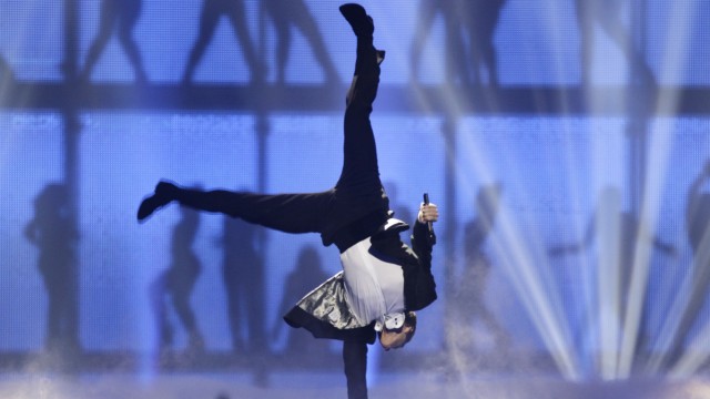 Eurovision Song Contest: Akrobatisch: Donny Montell tanzt für Litauen.
