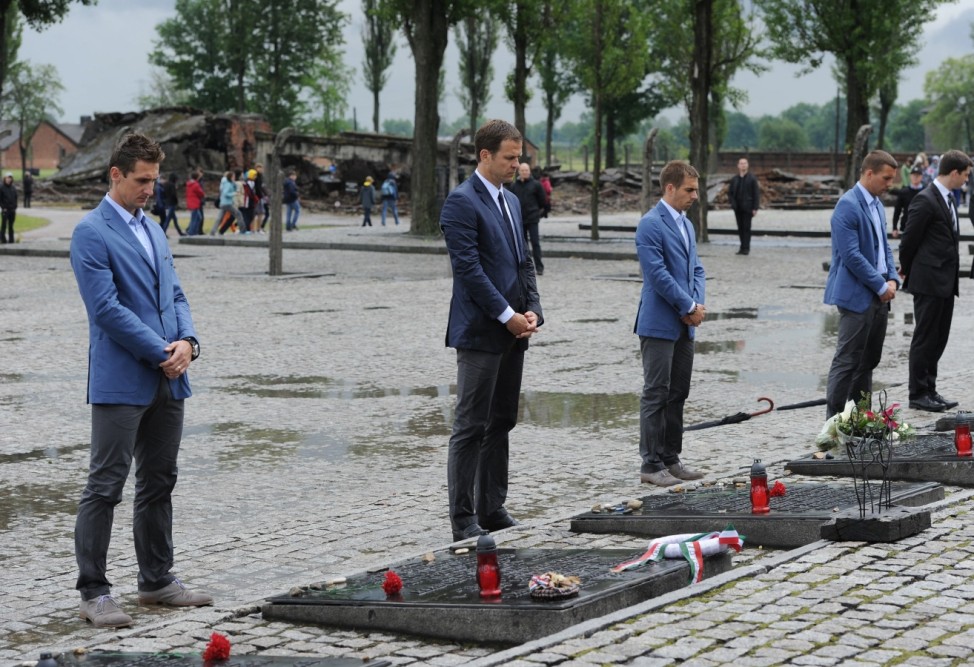 German National Team Visit Auschwitz Memorial Ahead Of Euro 2012