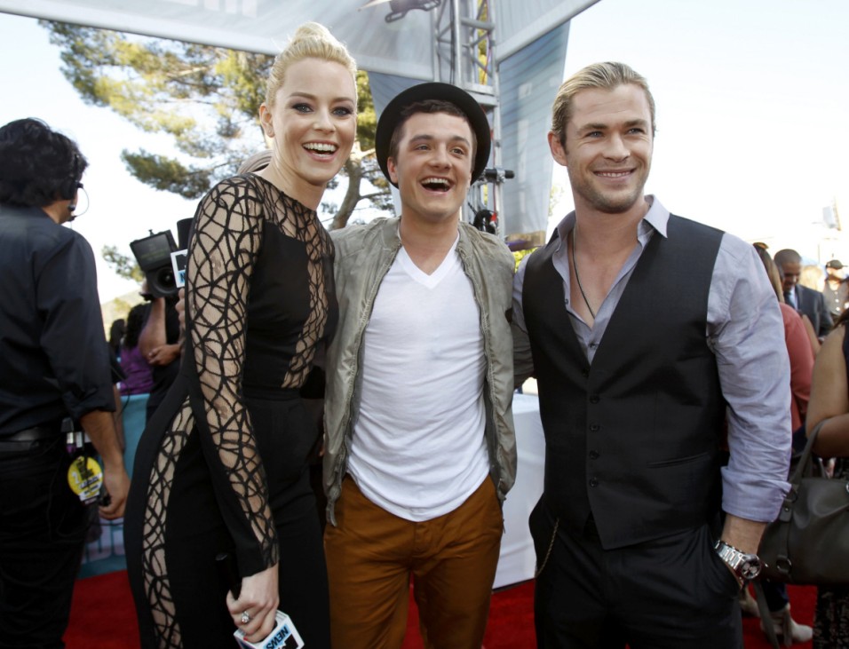 Actors Banks, Hutcherson and Hemsworth arrive at the 2012 MTV Movie Awards in Los Angeles