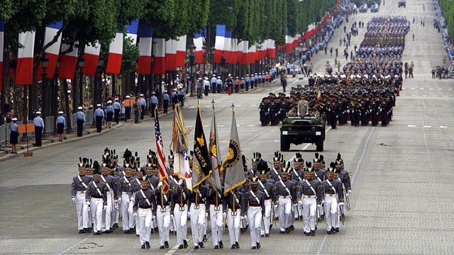 Amerikanische Kadetten während der Parade zum 14. Juli, 2002