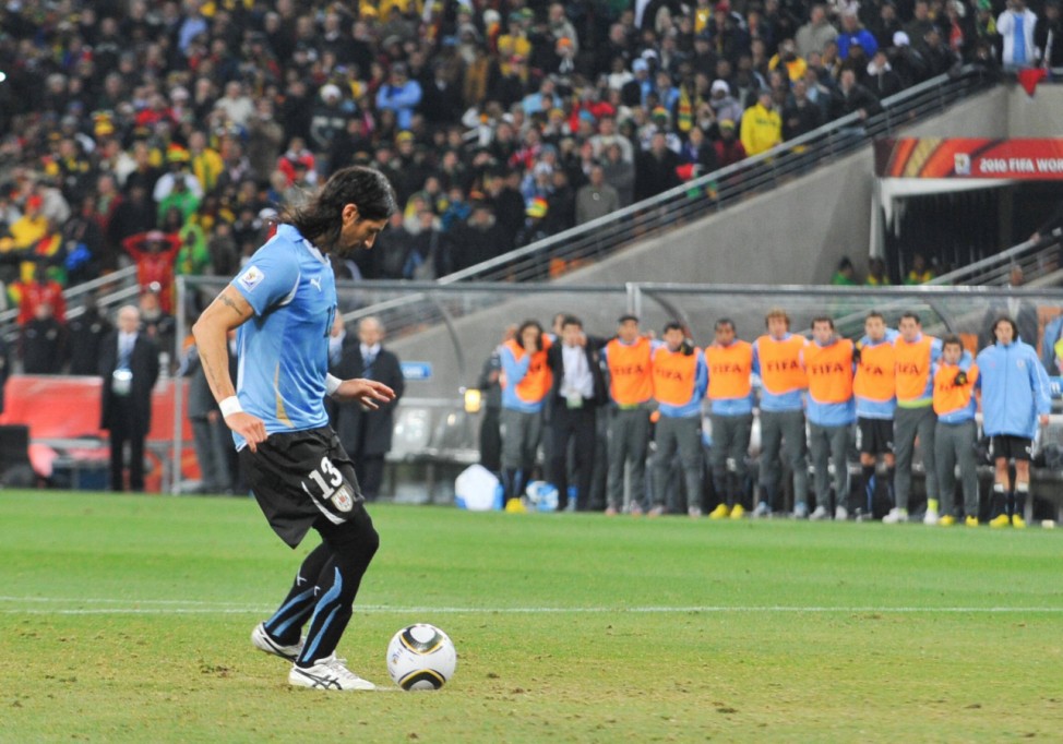 Abreu macht den Panenka im WM-Viertelfinale Uruguay gegen Ghana