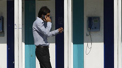Problem mit Bürgerrechten: Unsicherheitsfaktor Telefon: Viele Türken haben inzwischen Angst davor, vom Geheimdienst belauscht zu werden.
