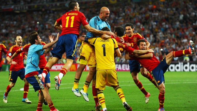 ***BESTPIX*** Portugal v Spain - UEFA EURO 2012 Semi Final