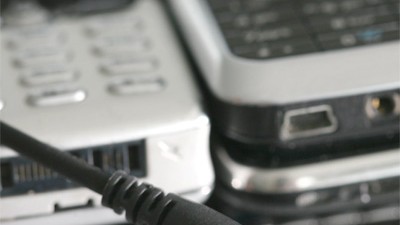 Handy-Ladegeräte: Ein Kabel, um sie zu laden: Die Standards für Handy-Ladegeräte werden vereinheitlicht