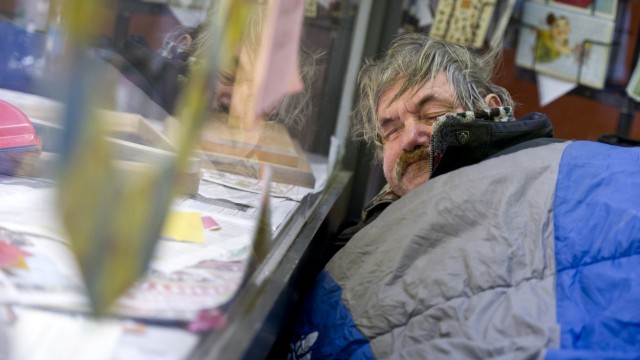 Kaeltebus soll Muenchner Obdachlose durch den Winter helfen