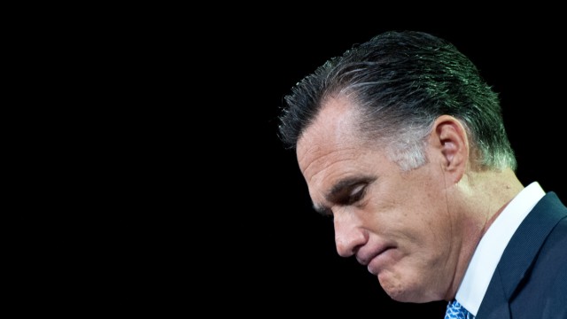 Kampagne gegen Gesundheitsreform: Romney begründete seine Ablehnung der Gesundheitsreform mit dem Hinweis, die Löcher im Staatshaushalt müssten gestopft werden.