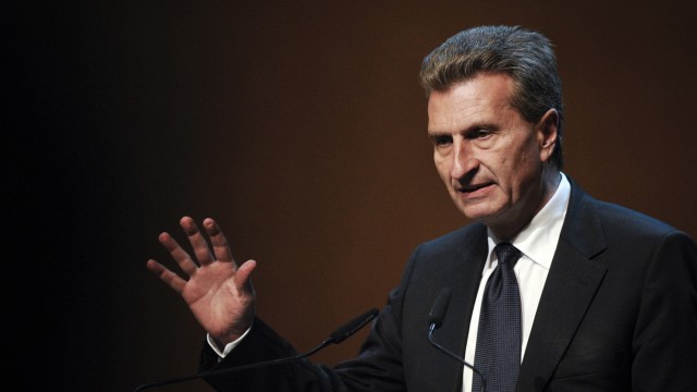 Oettinger warnt vor Vorverurteilung von Mappus in EnBW-Affaere