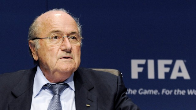 Frueherer FIFA-Mediendirektor haelt Blatters Aeusserungen fuer Ablenkung