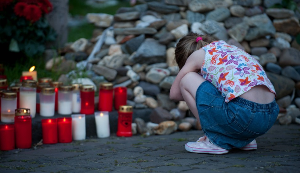 1.000 Kerzen erinnern in Duisburg an Loveparade-Opfer