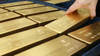 Gold: Krisensicheres Edelmetall: Goldbarren eignen sich besonders für Anleger, die Banken und dem Finanzsystem als solches extrem misstrauisch gegenüberstehen.