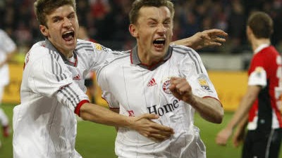 FC Bayern: Stürmer Olic: Torschützen unter sich: Ivica Olic (rechts) und Thomas Müller.