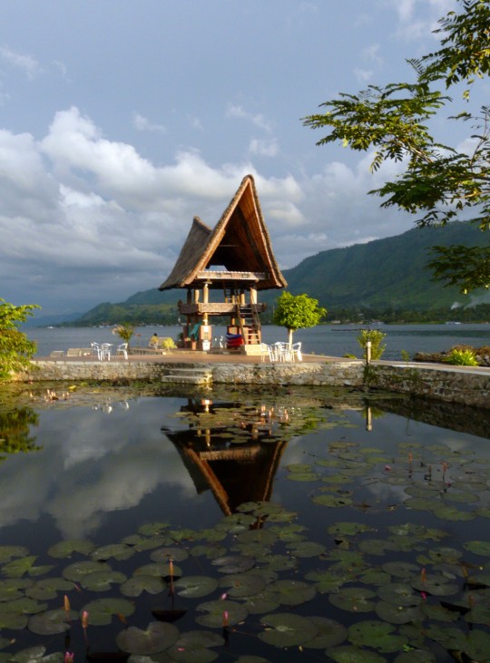 Entspannt unter Ex-Kannibalen: Am Toba-See auf Sumatra