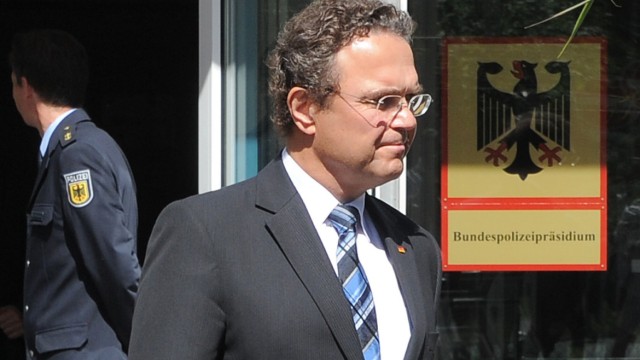 Hans-Peter Friedrich im Bundespolizeipräsidium