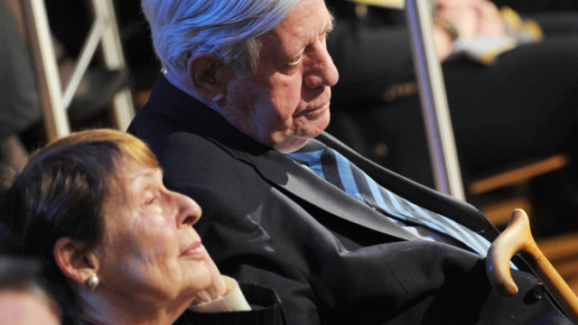 Helmut Schmidt hat eine neue Partnerin
