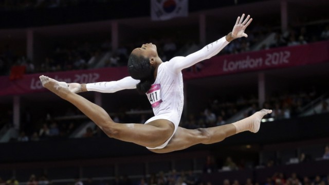 TV-Ereignis Olympia: Die 16-jährige Amerikanierin Gabrielle Douglas gewann bei den Olympischen Spielen zwei Goldmedaillen - und die Herzen der Kommentatoren und des Publikums.
