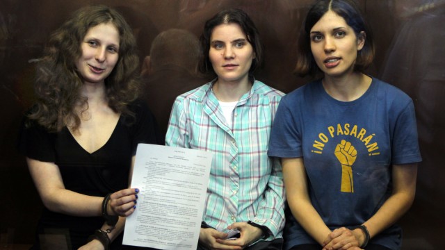 Nadezhda Tolokonnikova,Yekaterina Samutsevich,Maria Alekhina