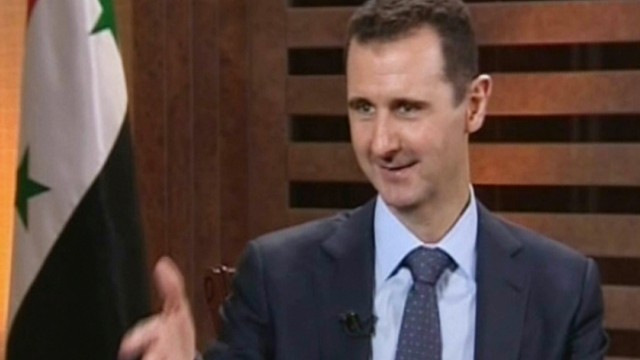 Syrien-Konflikt: Ein Ausschnitt aus der Aufzeichnung des TV-Interviews zeigt den syrischen Präsidenten Assad, der Scherze macht und gleichzeitig zur "Säuberung" des Landes aufruft.