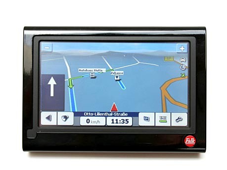 ADAC-Test: Mobile Navigationsgeräte Falk F12