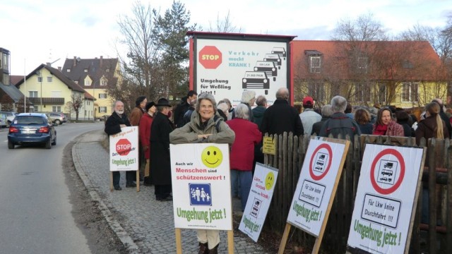 Demo in Hauptstraße Weßling