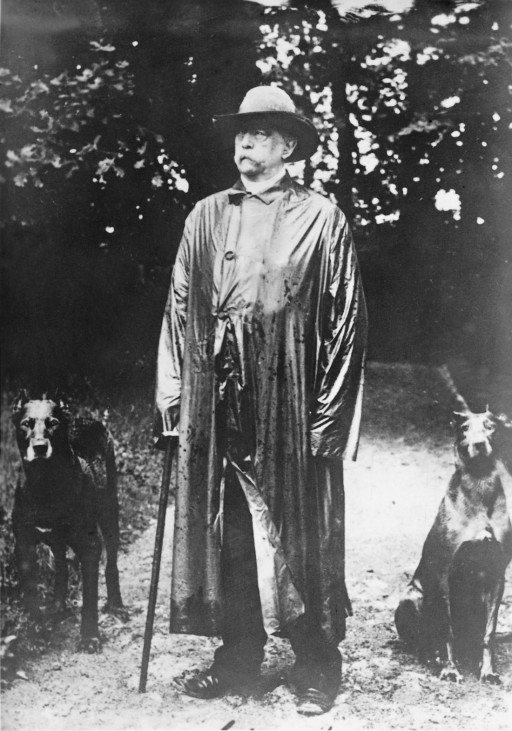 Otto von Bismarck mit Hunden