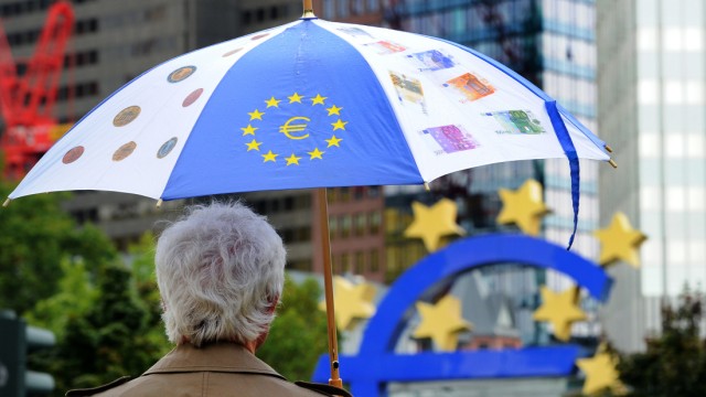 Karlsruhe erlaubt Beitritt zu Euro-Rettungsschirm unter Vorbehalt