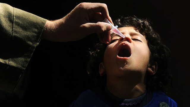 Krankheiten vor der Ausrottung: Dieses afghanische Mädchen ist eines von drei Milliarden Kindern, die in den vergangenen 20 Jahren gegen die Polio geimpft wurden.