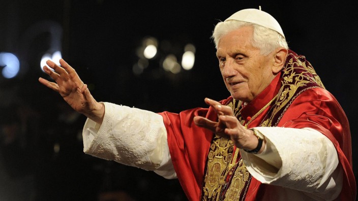 Papst Benedikt wird 85
