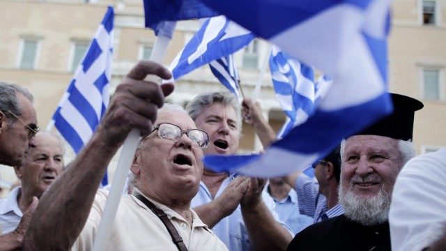 Retired military officers demonstrate in central Athens