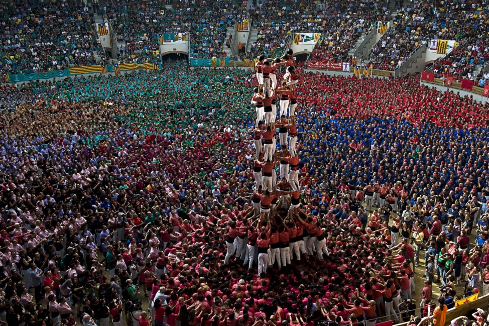 Human Towers Are Built In The 24th Tarragona Castells Competition
