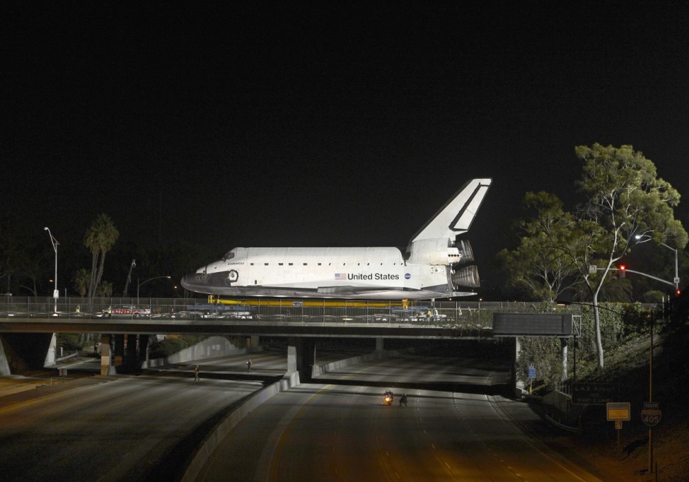 Space Shuttle Endeavour continues voyage across Los Angeles