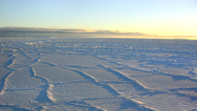 Das Eis der Antarktis schmilzt im Westen, doch im Osten nimmt die Masse zu.