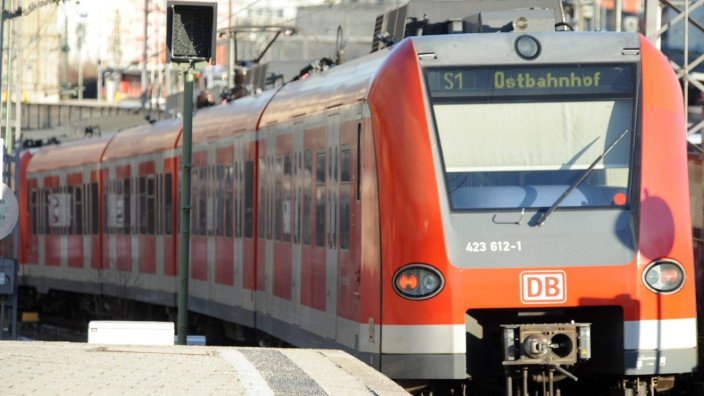 Durchsagen in der S-Bahn: Wer mit der S-Bahn fährt wird noch bis Freitag beschallt - mit Olympiawerbung.