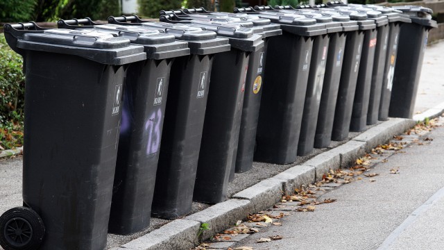 Fürstenfeldbruck: Das Leeren der Mülltonnen wird für die Landkreisbürger billiger.