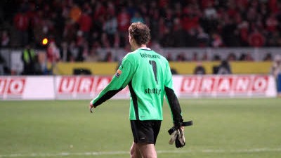 VfB Stuttgart: Jens Lehmann: Letzter Abgang? Jens Lehmann macht sich derzeit wenig Freunde.