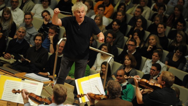 Probe der BR-Symphoniker: Sir Simon Rattle bei der öffentlichen Generalprobe am Donnerstagmorgen im Herkulessaal.