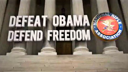 US-Wahlwerbung in Ohio: "Obama besiegen, Freiheit verteidigen" - so wirbt die Waffenlobby NRA um Stimmen für den Republikaner Mitt Romney.