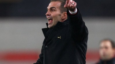 Glasgow Rangers - VfB Stuttgart: Seit vier Spielen ungeschlagen - aber auch ohne Dreier. Markus Babbel muss erneut um seinen Trainerjob bangen.