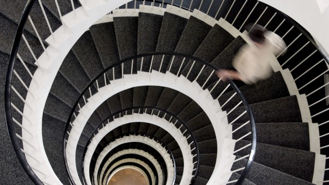 Treppe statt Fahrstuhl: Bewegung verlängert das Leben