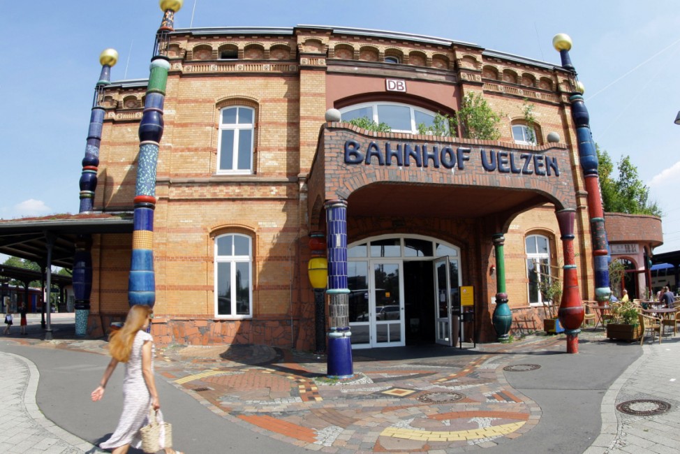 Hundertwasser-Bahnhof in Uelzen ist 'Bahnhof des Jahres 2009'